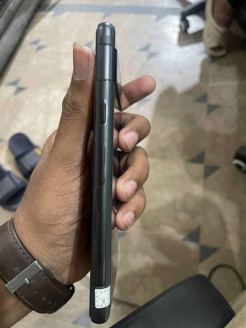 Google pixel 7a 4