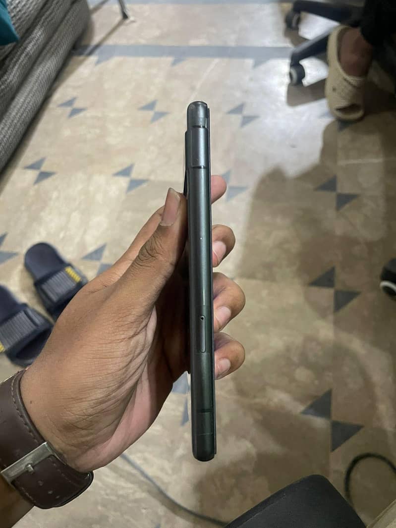 Google pixel 7a 5