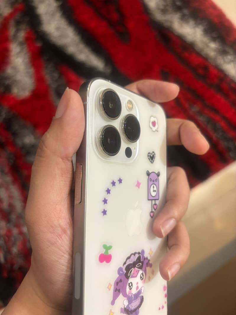 iPhone 13 Pro 4