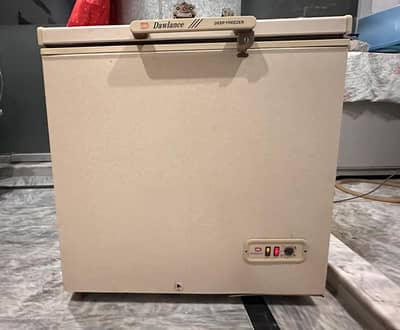 Dawlance deep freezer