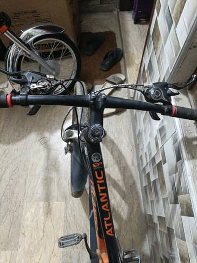 Atlantic mountain bike all ok with gears  1 mudguard extra