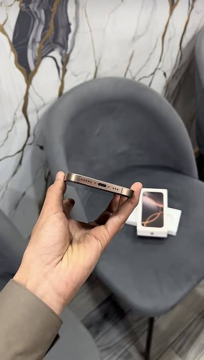 iPhone 16 pro 512 GB