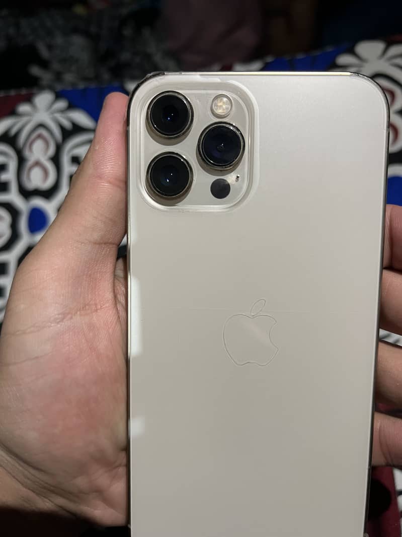 iPhone 12 Pro Max 8