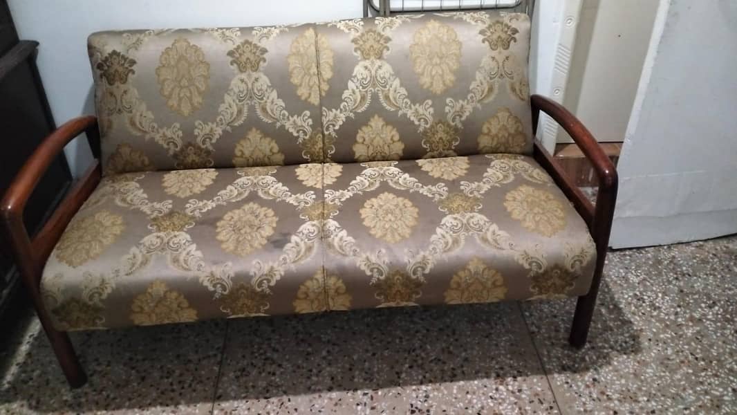 7 setter sofa 1