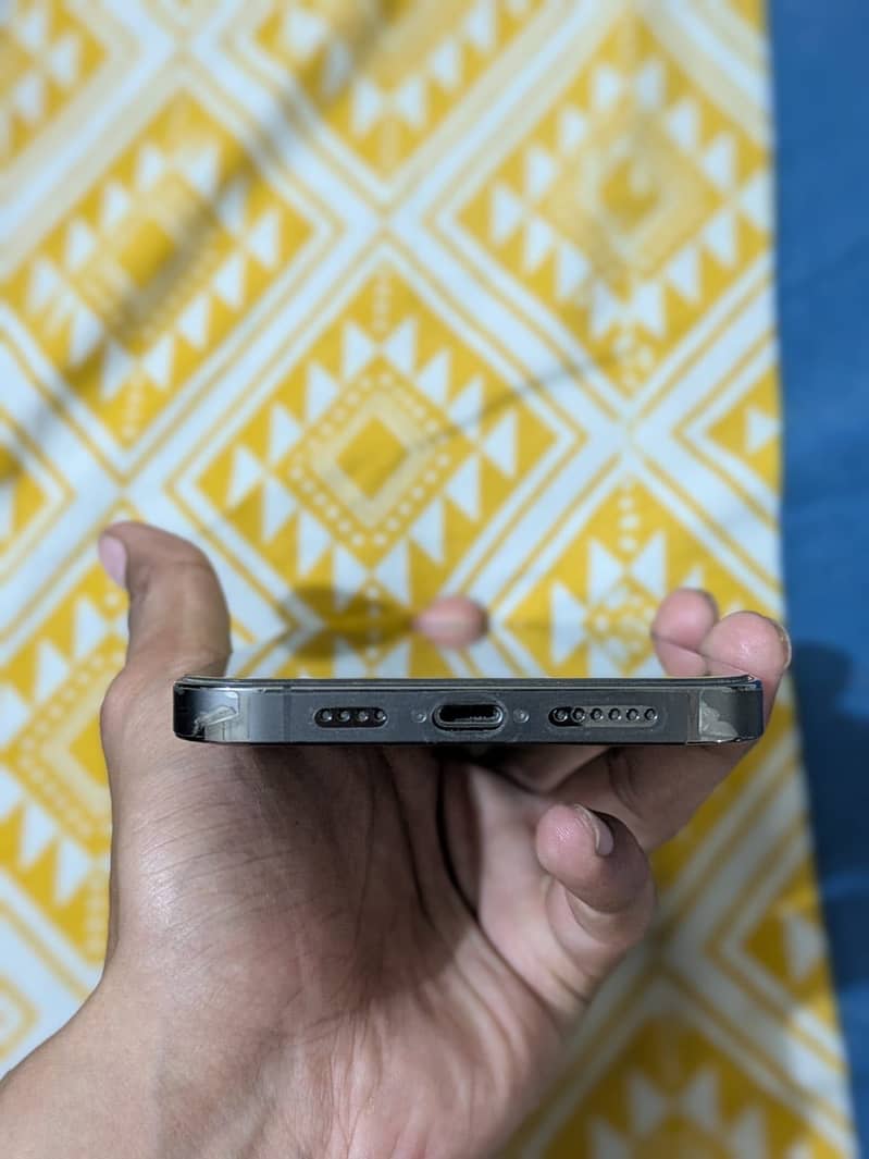 IPHONE 13 pro max 5
