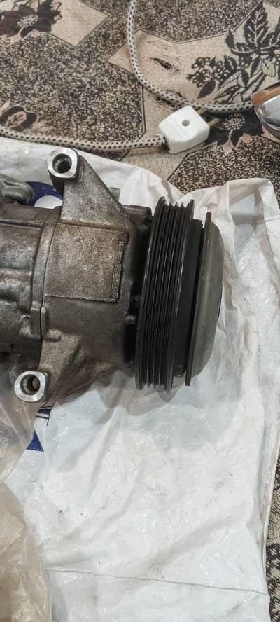 urgent Sale Car Ac  Comperssar