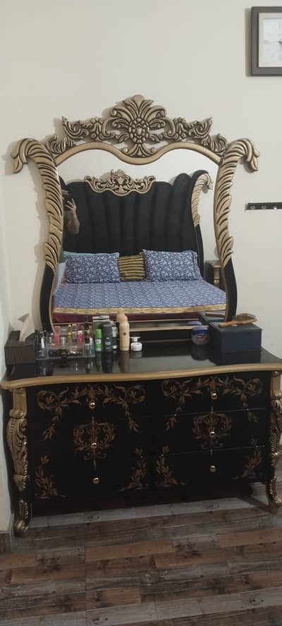 Selling of Room Bed Set
