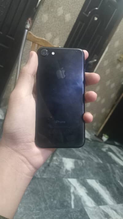 Iphone 7 lekin body iphone 8 ki lagi hoye han