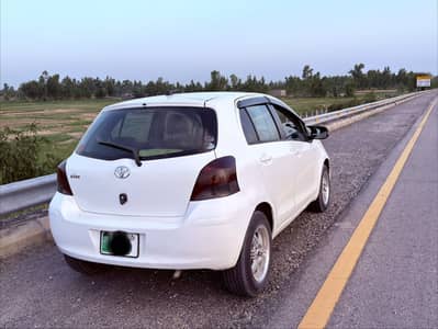 Toyota vitz 8 /12