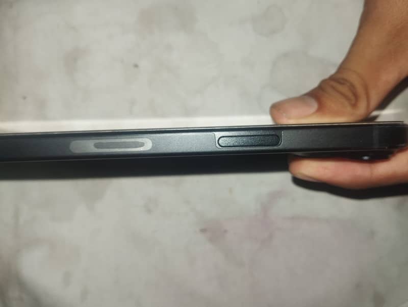 iPhone 15 JV 5