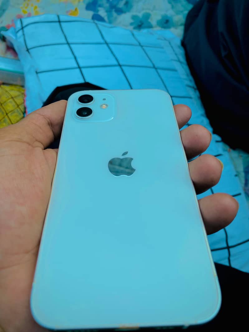 iPhone 12 3