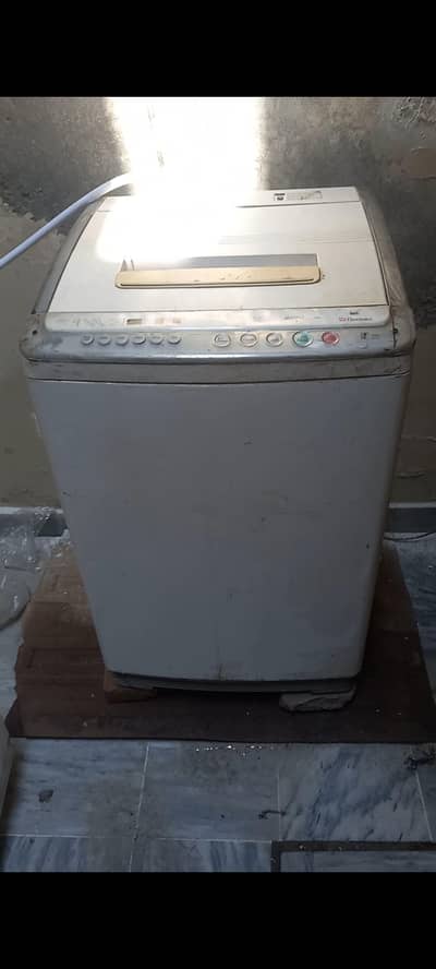 Automatic Dawlance used washing machine