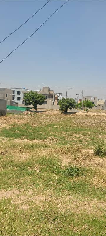 Main Boulevard 80 Feet Road Prime Location