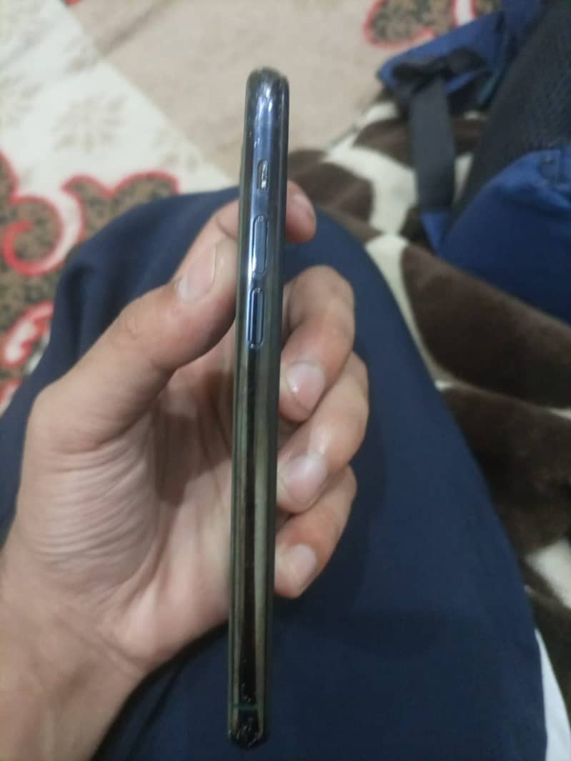 Iphone 11 pro 1