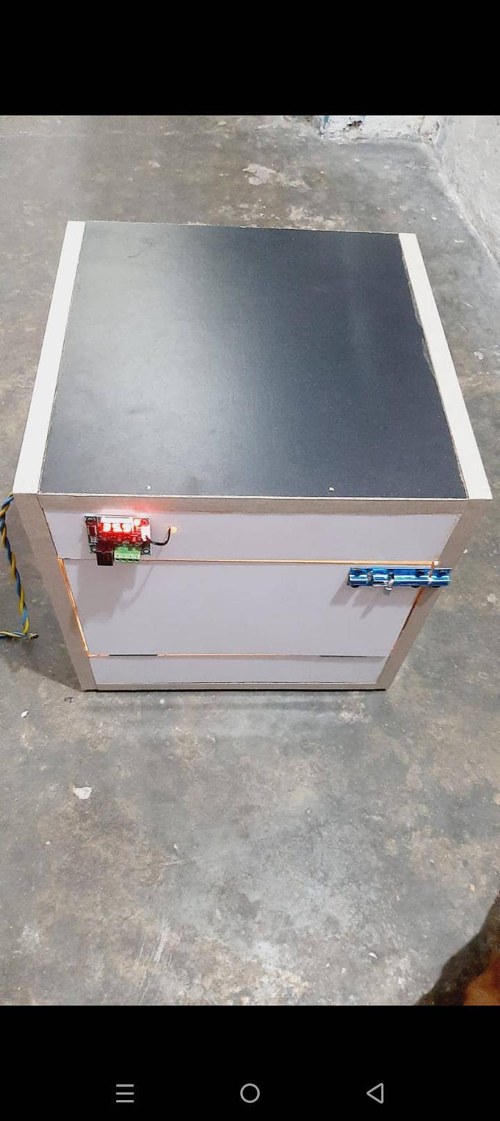Brooder or incubator or accessories 3
