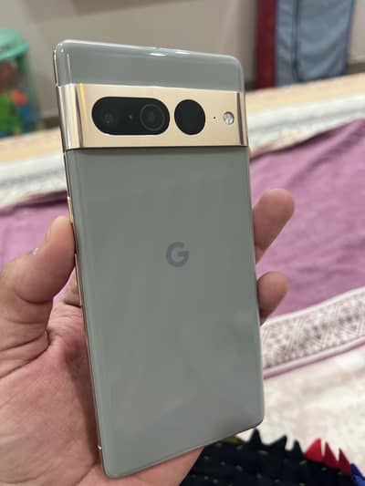 Google Pixel 7 Pro Official Approved 12/128GB Hazel – 10/9.8 Condition