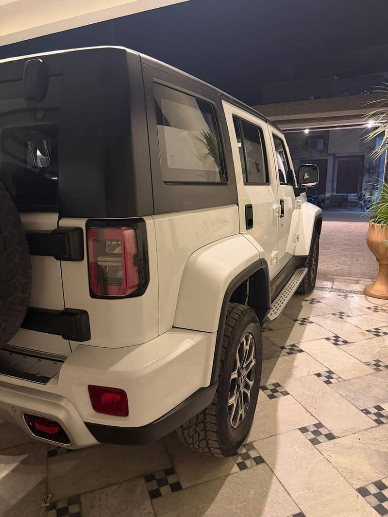 BJ40plus 0