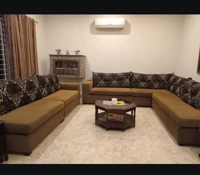 12 seater L shape sofa, neat condition