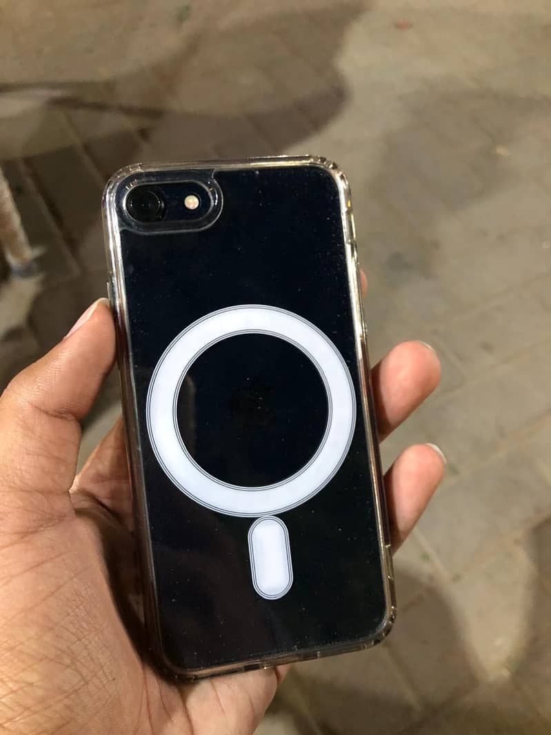 IPHONE SE 2022 4