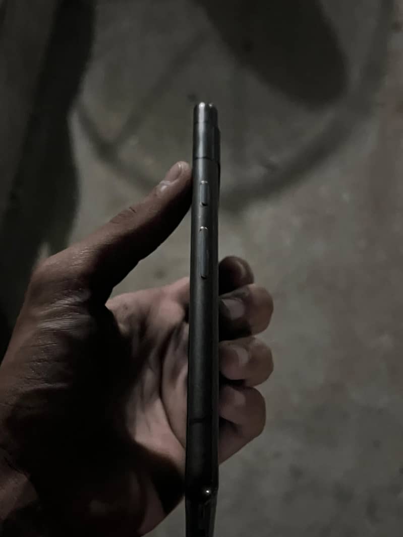 Google pixel 7A 3