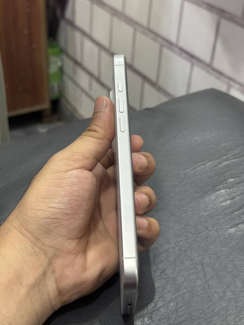 iPhone 16pro max 2