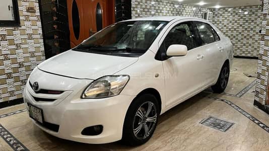 Toyota Belta G 1.3  Top of Line Variant