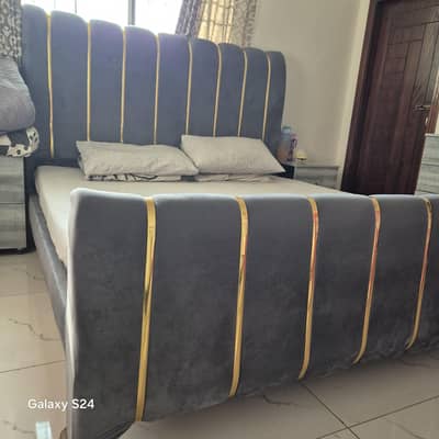 king size bed