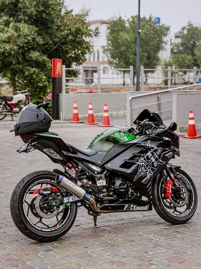 Kawasaki Zx6r replica