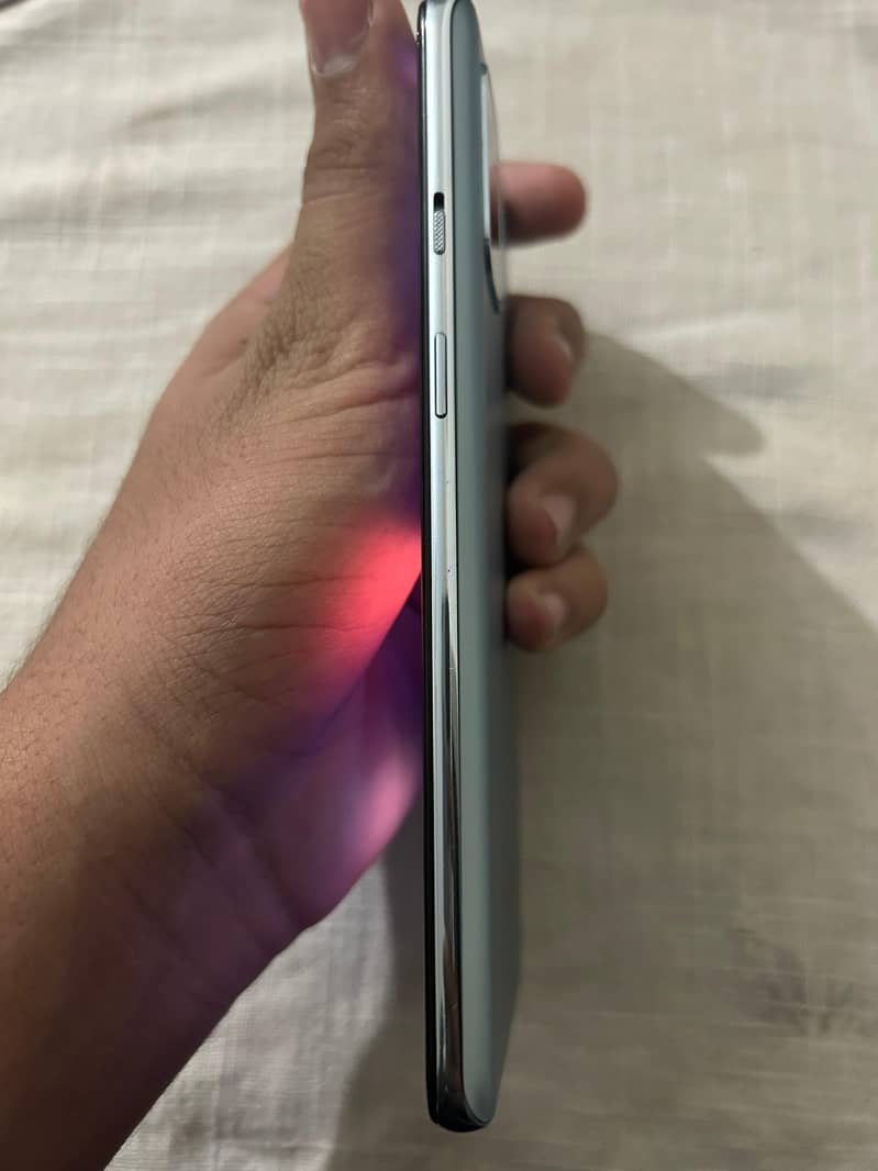 One plus 8t sim working 2