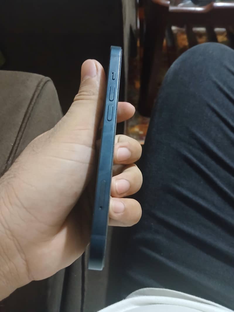 iPhone 13 2