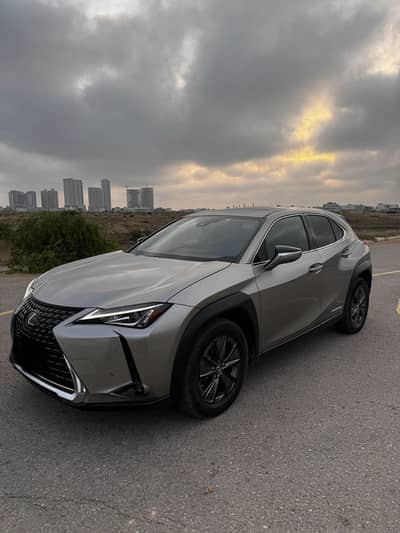 2021 | Lexus UX 300e