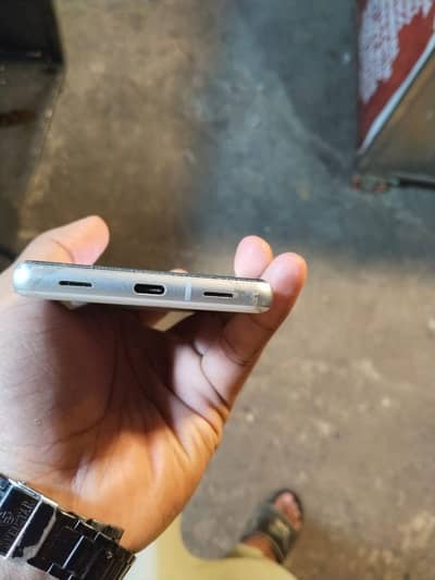 google pixel 7a official pta 8 128 all ok  while colour