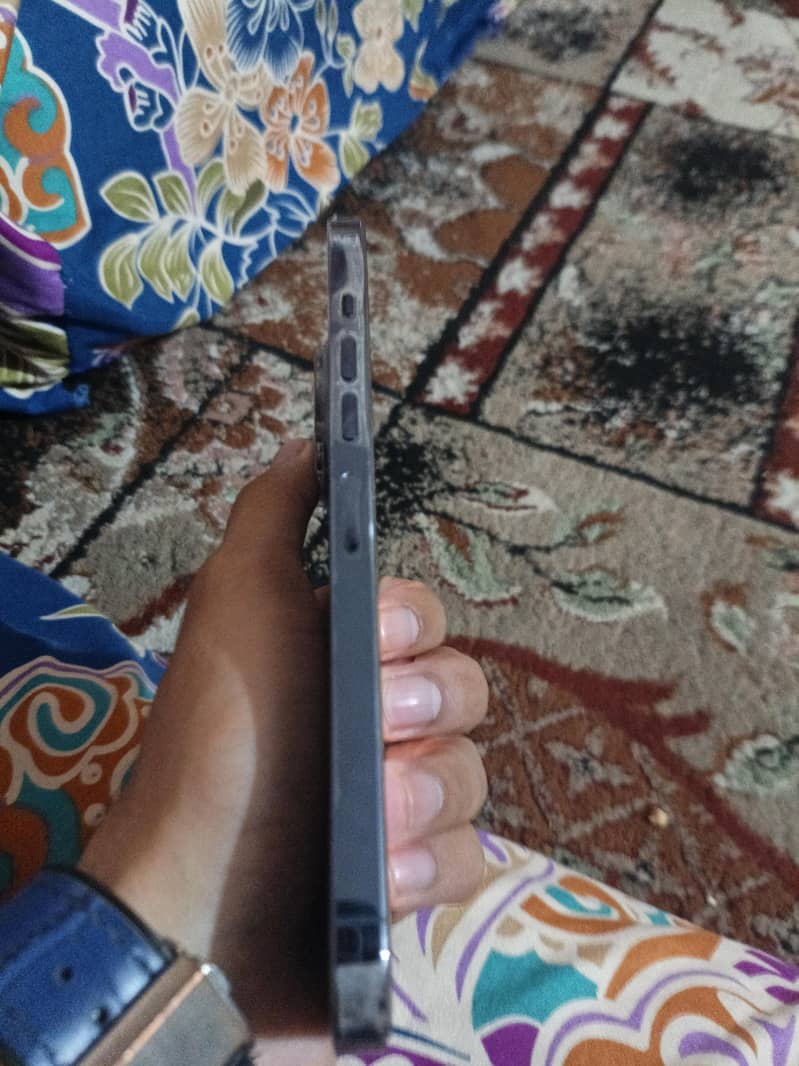 iphone 13 pro max 2