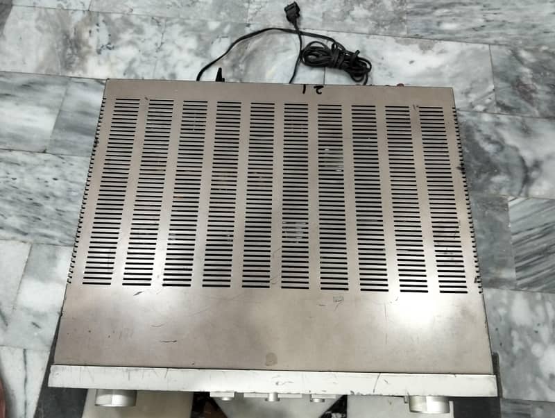 Denon Precision audio component / pre-main amplifier 2