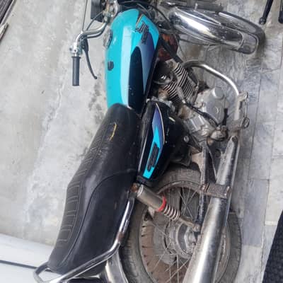 125 be bechkar 70 leni hai