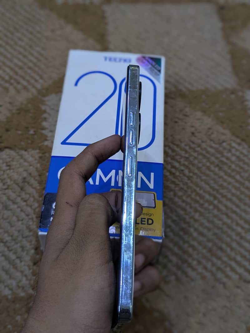 TECNO CAMON 20 2