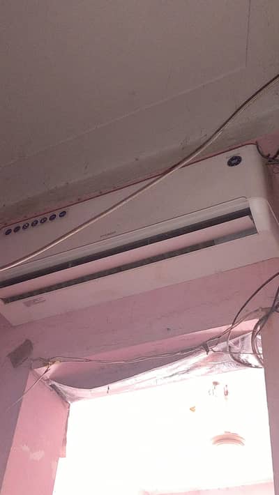 Hyundai 1.5 Ton AC Like Brand New