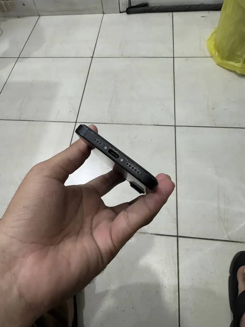 Iphone 16 jv 4