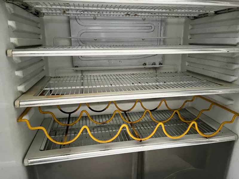dawlance fridge 2