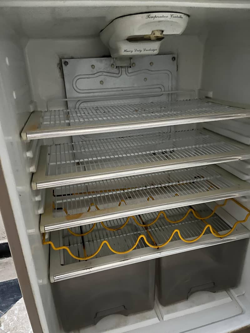 dawlance fridge 3
