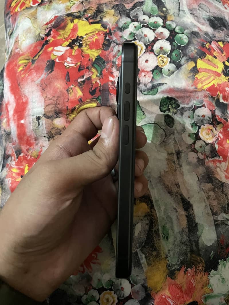 Iphone 15 pro 3