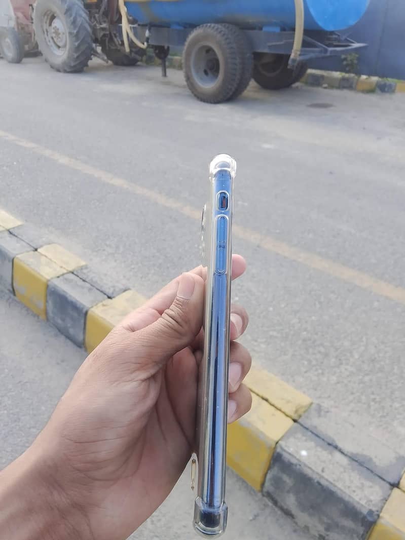 Iphone 11 pro max 3