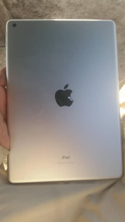 ipad 9 generation 128GB chenge possible penal tota hua ha urgent sell