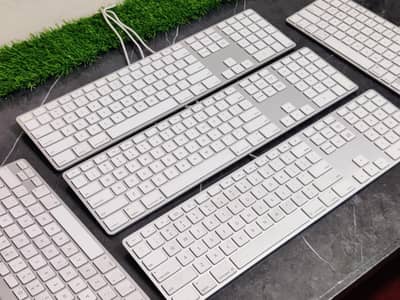 apple wired keyboard with 2 extra usb slots best for developers