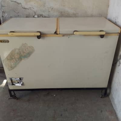 Fridge and freezer good working condition