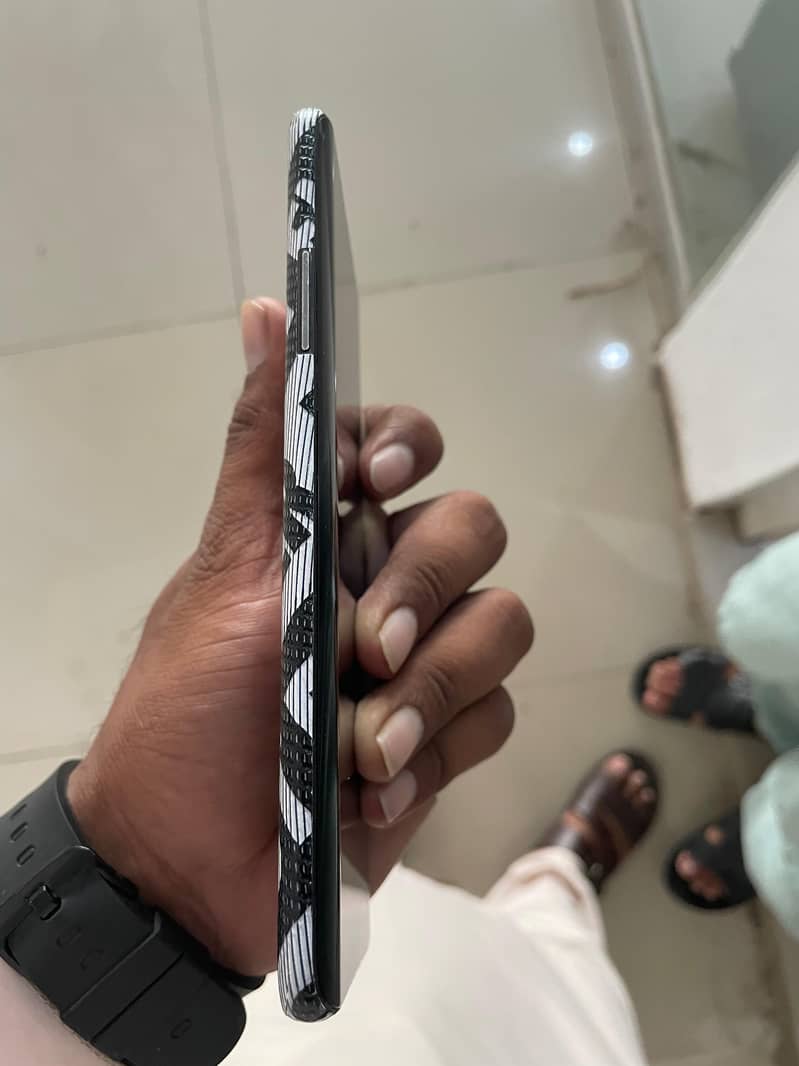One plus 7T pro McLaren 3