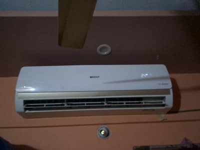 orient ac DC inverter ultra comfort gold fin