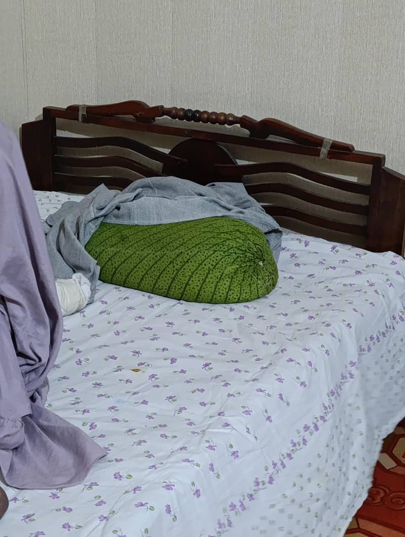 single bed 2