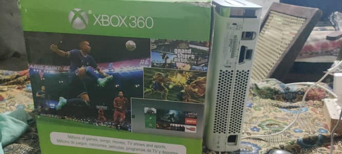 XBOX 360 with 80+ games GTA V  250GB