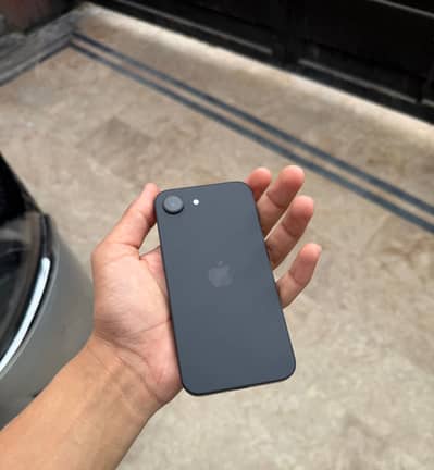 iphone 16E in warranty